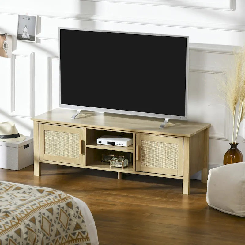 Mueble de TV boho de madera natural con puertas de ratán, apto para televisores de hasta 60"