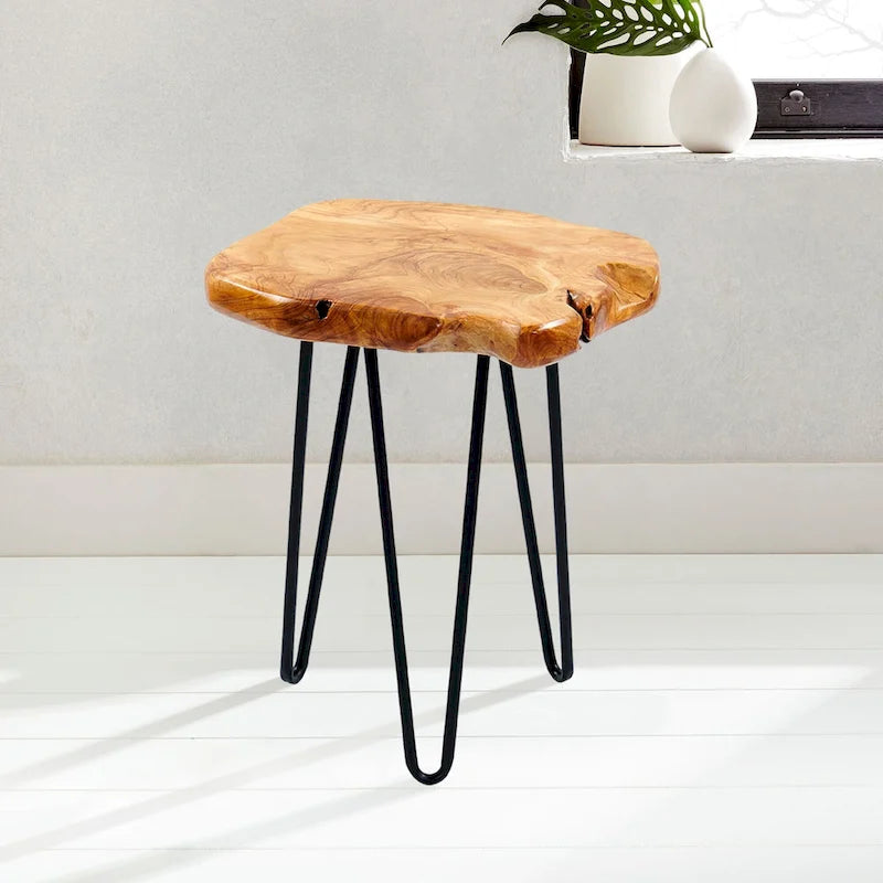 Mesa auxiliar de madera natural con patas de horquilla negras
